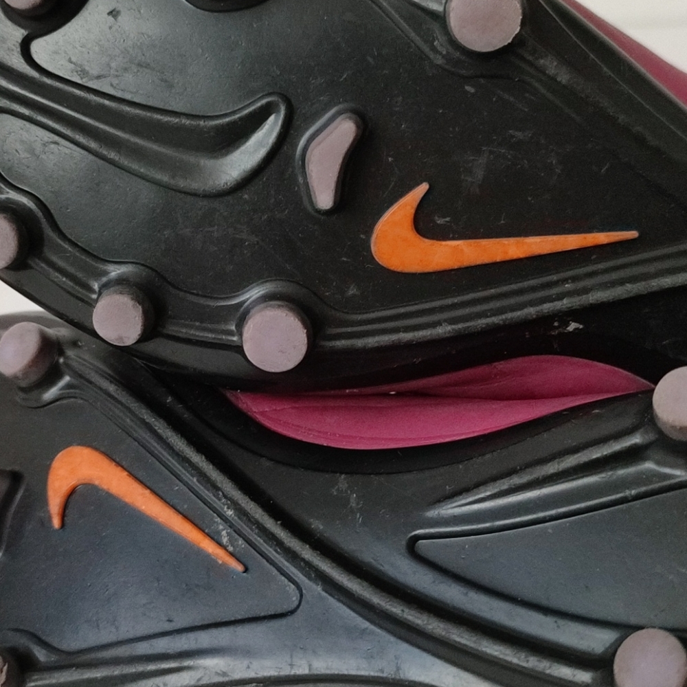 Nike Cleats - Picture 16 of 16